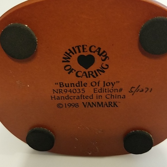 White Caps of Caring Sculpture - Picture 5 of 8